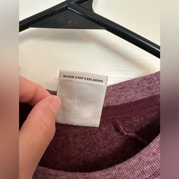 The North Face Women’s Heritage Patch Crew - Picture 5 of 10